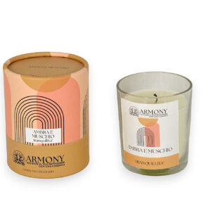 Candela cera di soia ambra e muschio marchio voganto.jpg