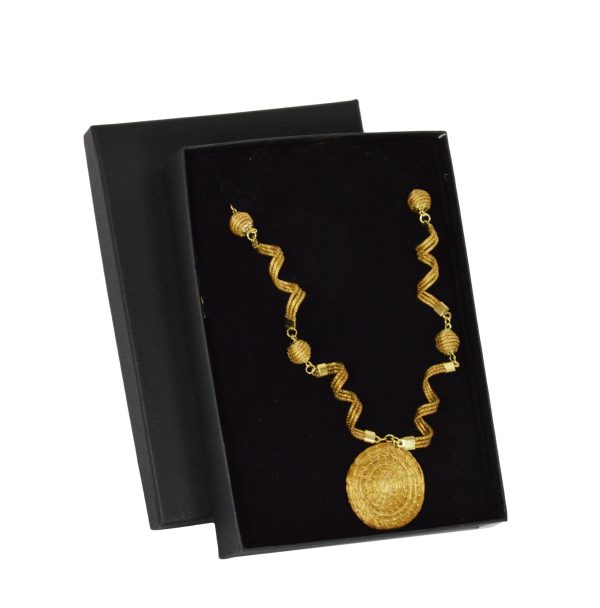 collana capim dourado con scatola