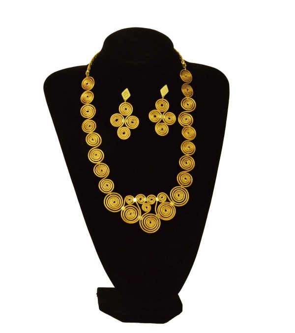 collana con orecchini oro vegetale