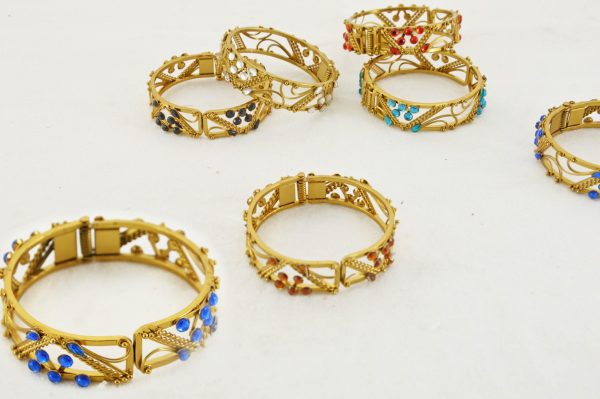 BRACCIALE DORATO CON PIETRINE